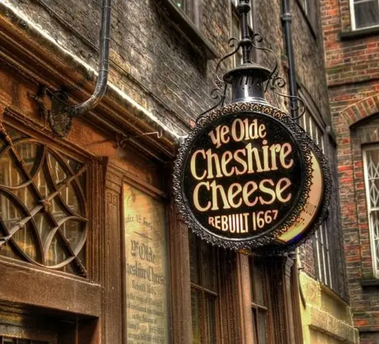 London Historic Pub Walking Tour