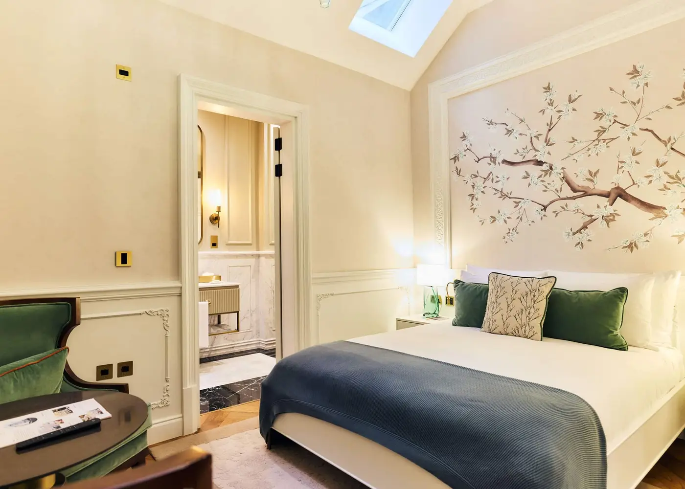 2 Chesham Hotel No-View Room