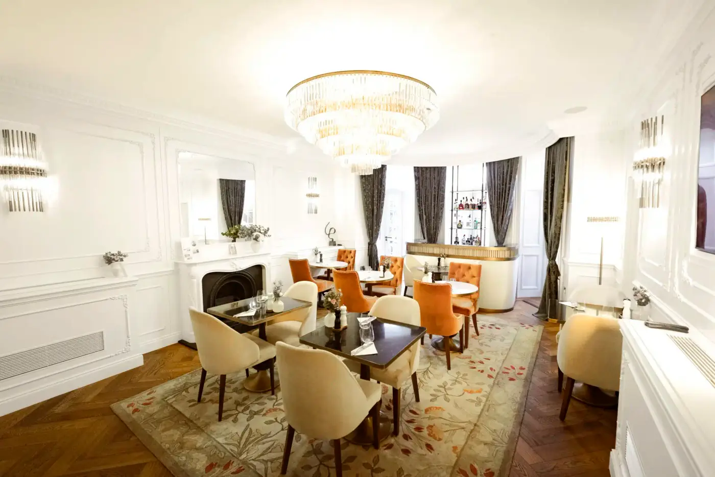 Lounge Latest 2025