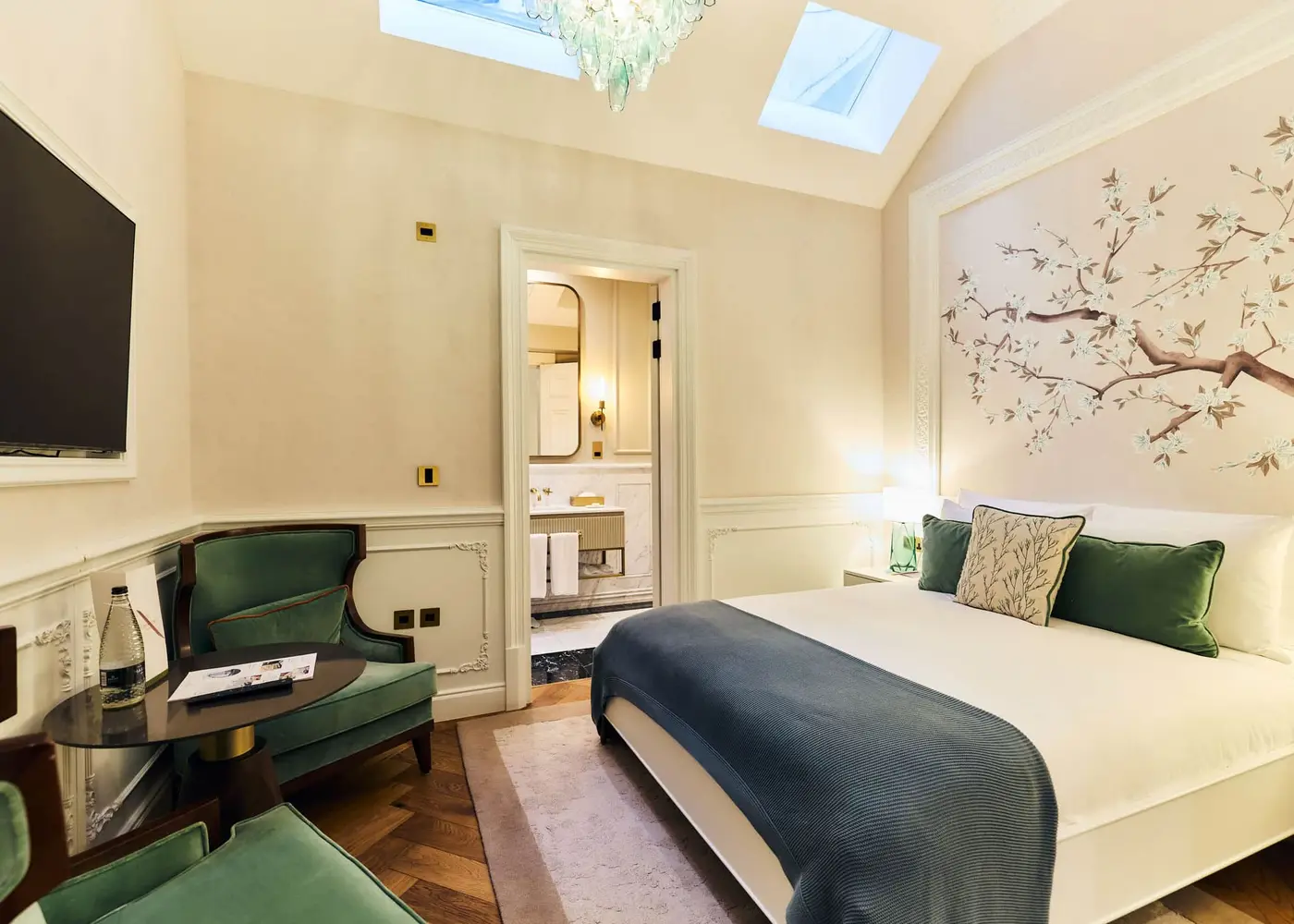 2 Chesham Hotel No-View Room